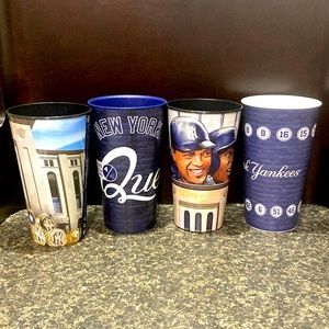 Set of 4 Yankees cups